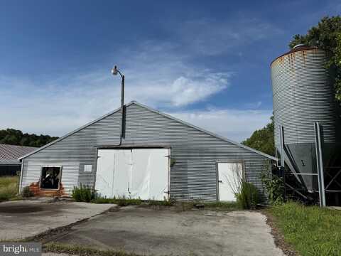5703 NEAL PARKER ROAD, WITHAMS, VA 23488