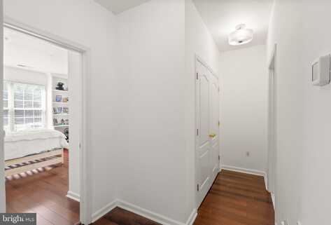 9710 HANDERSON PLACE, MANASSAS PARK, VA 20111