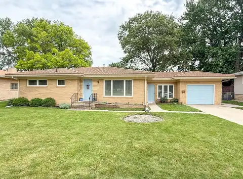 1433 Williams Dr, Fort Dodge, IA 50501