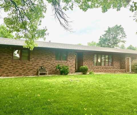 708 White Post Dr., Webster City, IA 50595