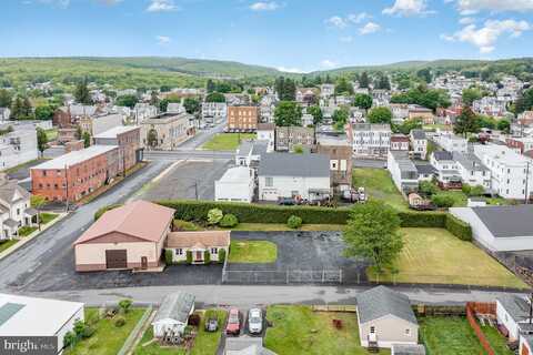10 N CHERRY STREET, FRACKVILLE, PA 17931