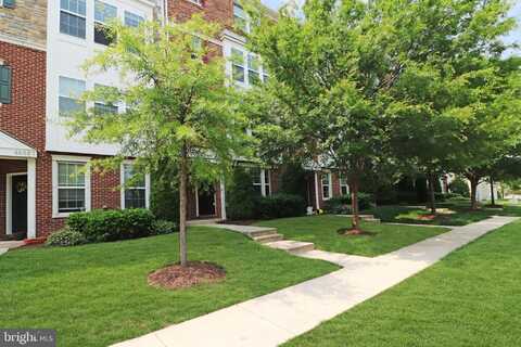 44083 PEIROSA, CHANTILLY, VA 20152