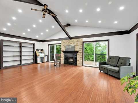 913 WYNONAH DRIVE, AUBURN, PA 17922