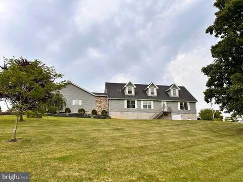 104 FOX TAIL LANE, BELLEFONTE, PA 16823