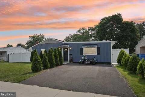 40 OPENWOOD LANE, LEVITTOWN, PA 19055