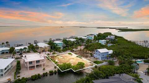 86 N Bounty Lane, Key Largo, FL 33037