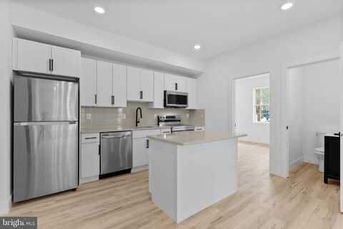 809 DIAMOND STREET, PHILADELPHIA, PA 19122