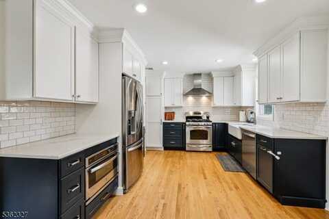 55 Ferndale Rd, North Caldwell, NJ 07006