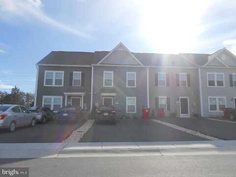 15 PITCH PINE CT, BUNKER HILL, WV 25413