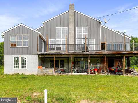8864 MAGNOLIA RD, GREAT CACAPON, WV 25422