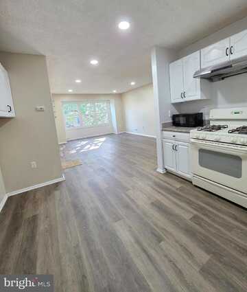 22 ALBURTUS CT, LAWRENCEVILLE, NJ 08648