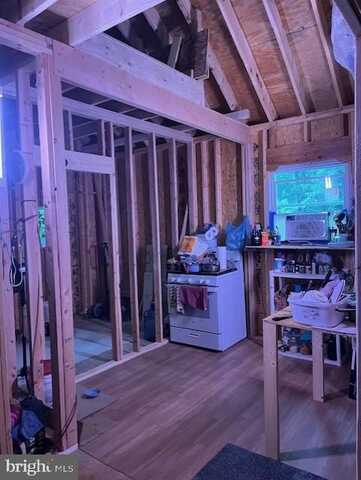 659 FALCONWOOD ROAD, PAW PAW, WV 25434