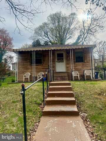 1400 FARMINGDALE AVENUE, CAPITOL HEIGHTS, MD 20743