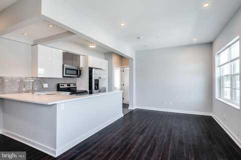 17 S 44TH STREET, PHILADELPHIA, PA 19104
