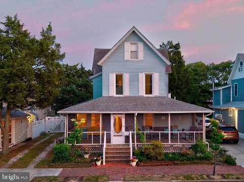 18 DELAWARE AVENUE, REHOBOTH BEACH, DE 19971