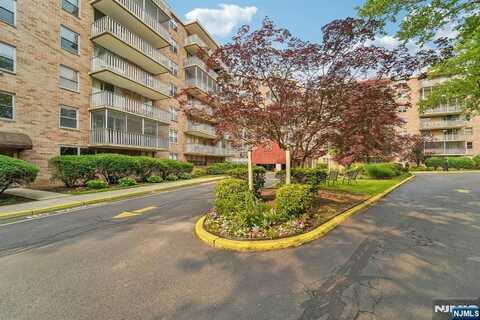 530 Valley Road, Montclair, NJ 07043
