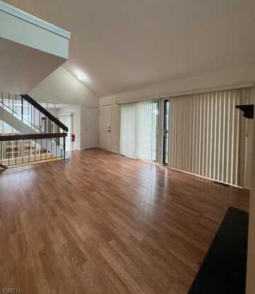 82 Sycamore Ct, Bernardsville, NJ 07920