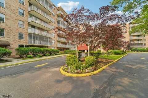 530 Valley Road, Montclair, NJ 07043