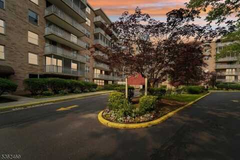 530 Valley Road, Montclair, NJ 07043