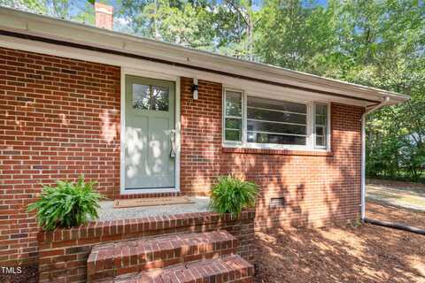 7 Woodward Way, Chapel Hill, NC 27516