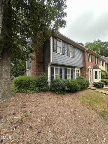 5621 Hamstead Crossing, Raleigh, NC 27612