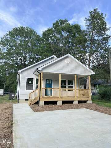 2301 Pinecroft Drive, Burlington, NC 27217