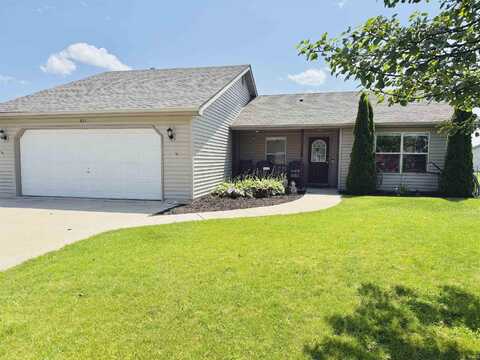 921 W Wheatfield Lane, Churubusco, IN 46723