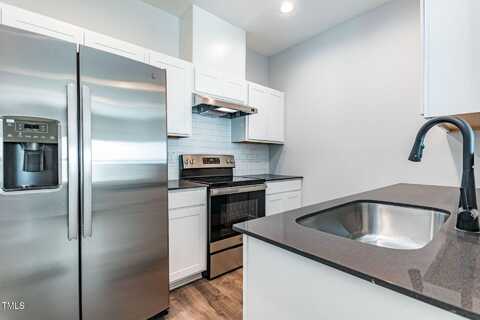 807 N Oneil Street, Clayton, NC 27520