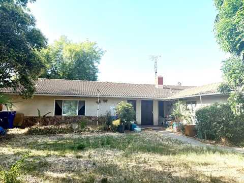 5167 Dwight Way E, Fresno, CA 93727