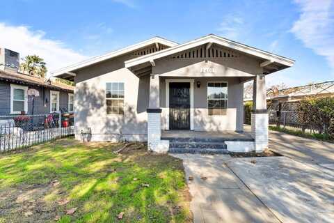 2401 Hedges Avenue E, Fresno, CA 93703