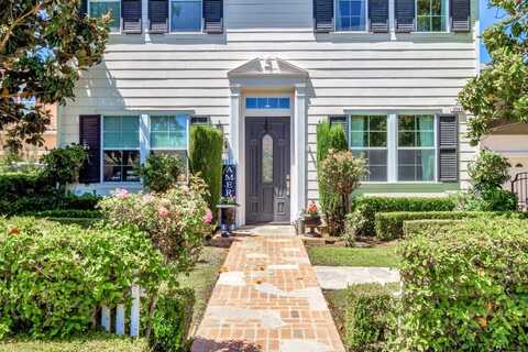2143 Everglade Avenue, Clovis, CA 93619