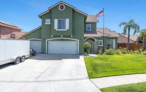 6 Post Avenue N, Sanger, CA 93657