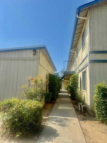 4303 Emerson Avenue N, Fresno, CA 93705