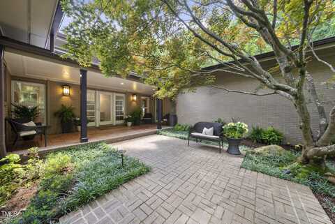 213 Chimeneas Place, Chapel Hill, NC 27517