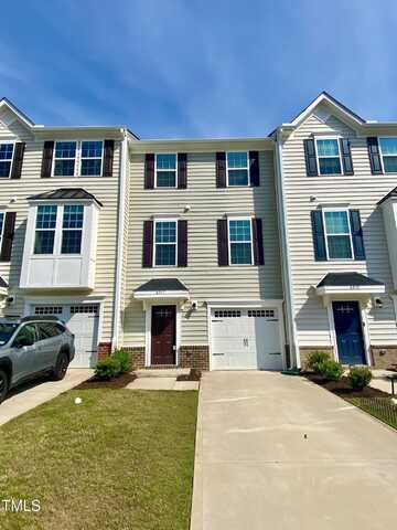 6517 Pathfinder Way, Raleigh, NC 27616