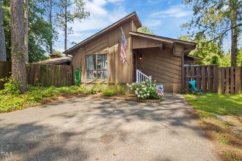 618 Mosswood Lane, Fayetteville, NC 28311