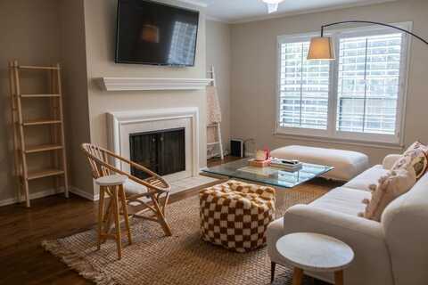 37 La Rue Place NW, Atlanta, GA 30327