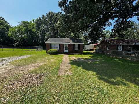 1445 E Chaloner Drive, Roanoke Rapids, NC 27870