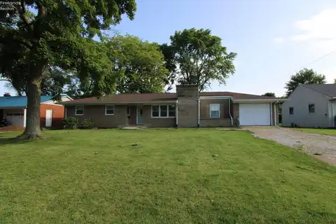519 E 11th Street, Port Clinton, OH 43452