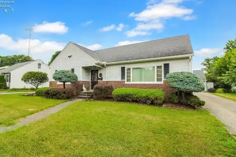 1013 Whittlesey Street, Fremont, OH 43420