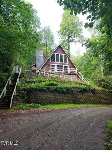 370 Woodland Hills Drive, Elk Park, NC 28622