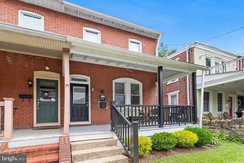 33 E FRONT STREET, MEDIA, PA 19063