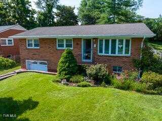 320 Greenway Drive, Johnson City, TN 37604