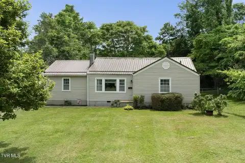 137 Mountain View Drive, Johnson City, TN 37601
