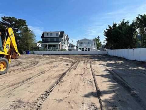 174 23rd Street, Avalon, NJ 08202