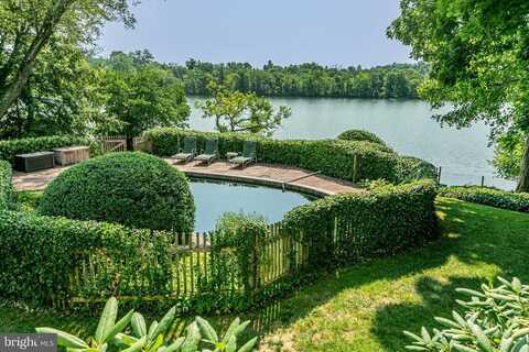 697 PROSPECT AVENUE, PRINCETON, NJ 08540