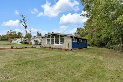 355 Oak Grove Road, Johnson City, TN 37615
