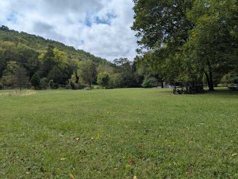 678 Love Valley Rd, Silver Point, TN 38582