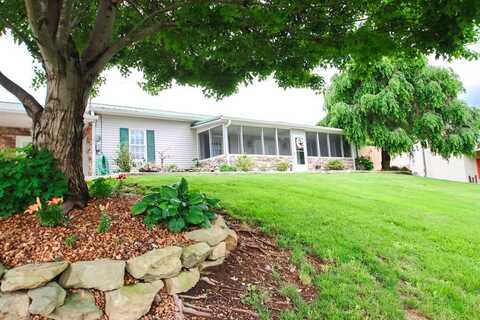 1375 Roberts Matthews Highway, SPARTA, TN 38583
