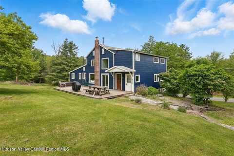 21 Schroon Hill Road, Kerhonkson, NY 12446